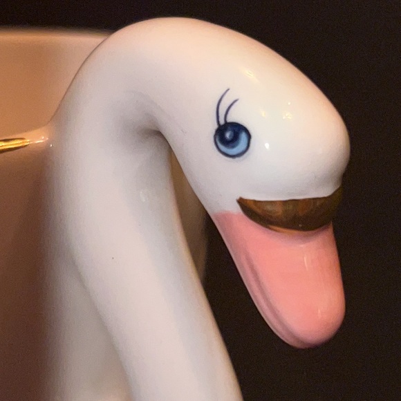 Swan shaped mug with gold details-NWOT - Picture 6 of 8